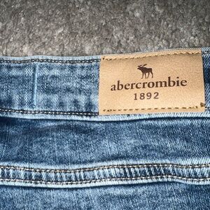 Almost like new  Abercrombie and Finch girls jeans